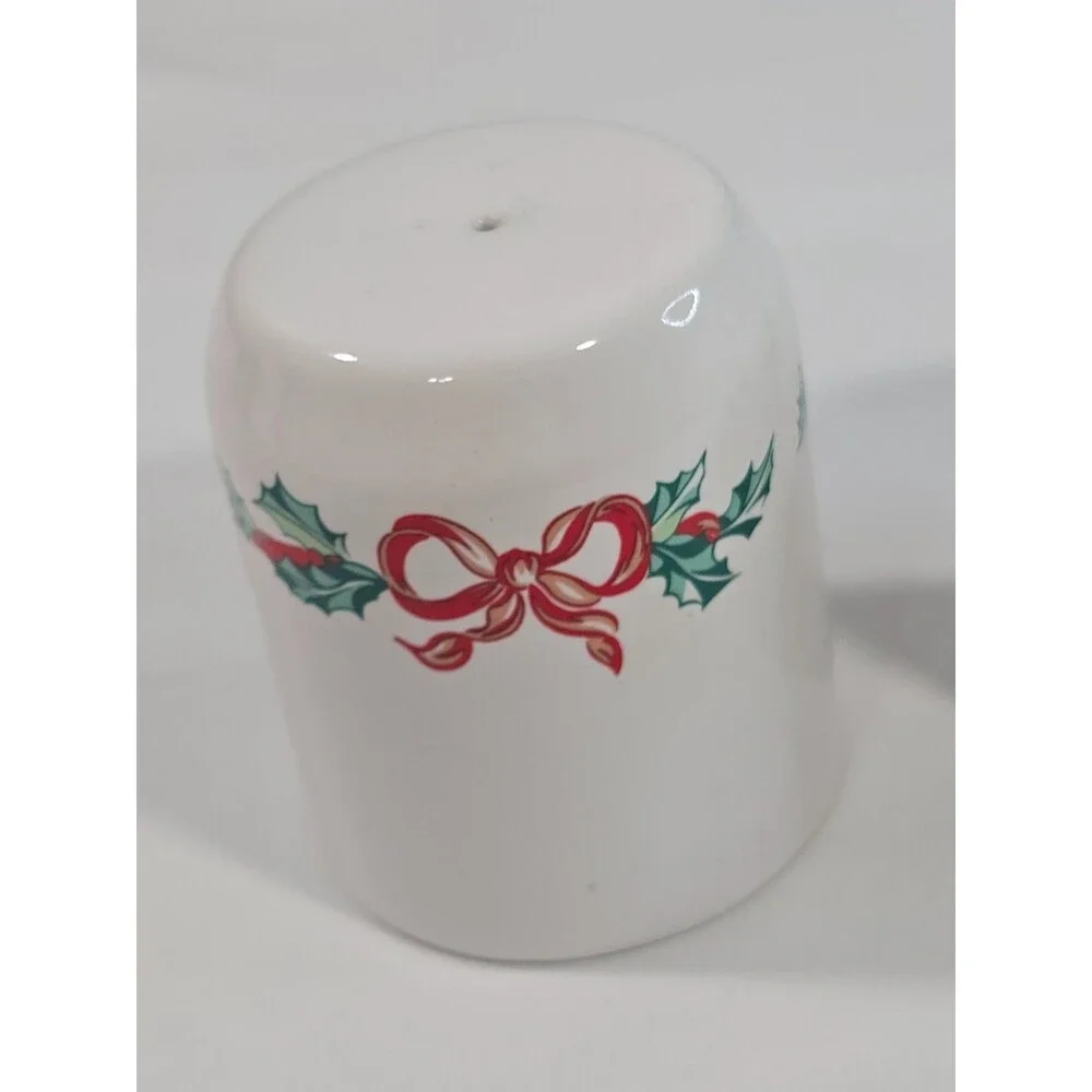International China Christmas Ribbons Salt & Pepper Set 2.75